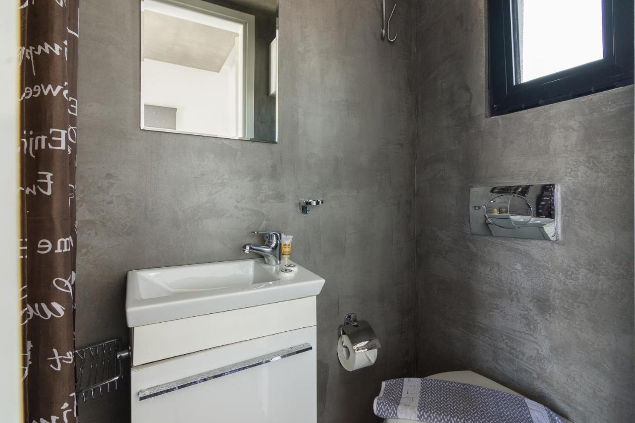 Apartment With Terrace In Πειραιάς Εξωτερικό φωτογραφία